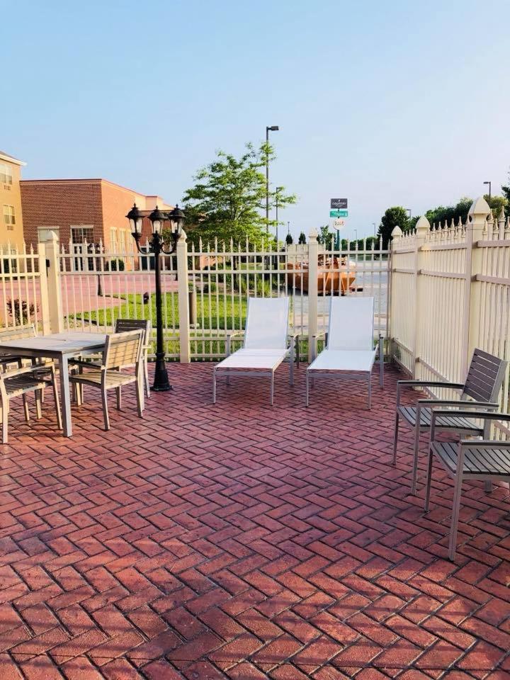 Country Inn & Suites By Radisson, Green Bay East, Wi Экстерьер фото